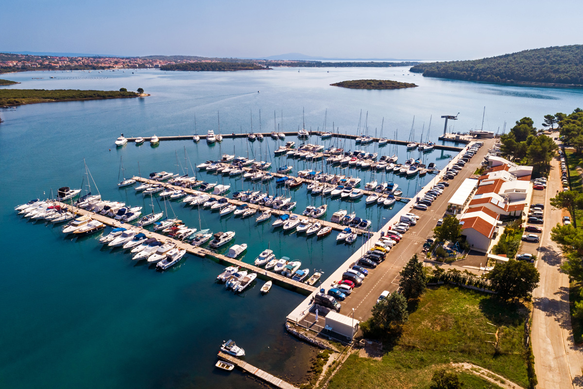 Facilities at ACI Marina Pomer