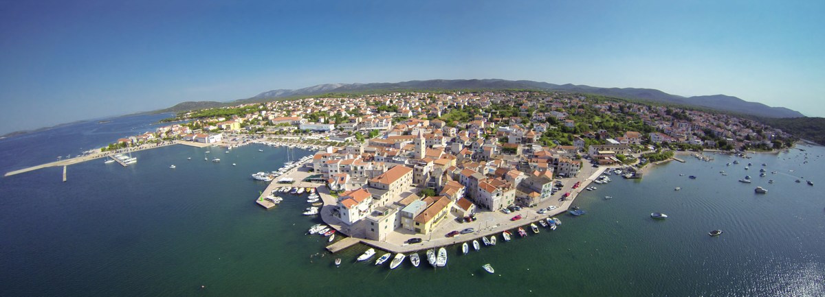 Facilities at Marina Pirovac