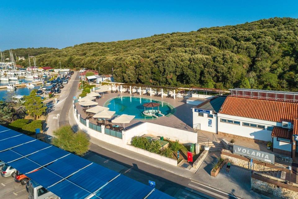 Tehnomont Marina, Veruda Facilities 