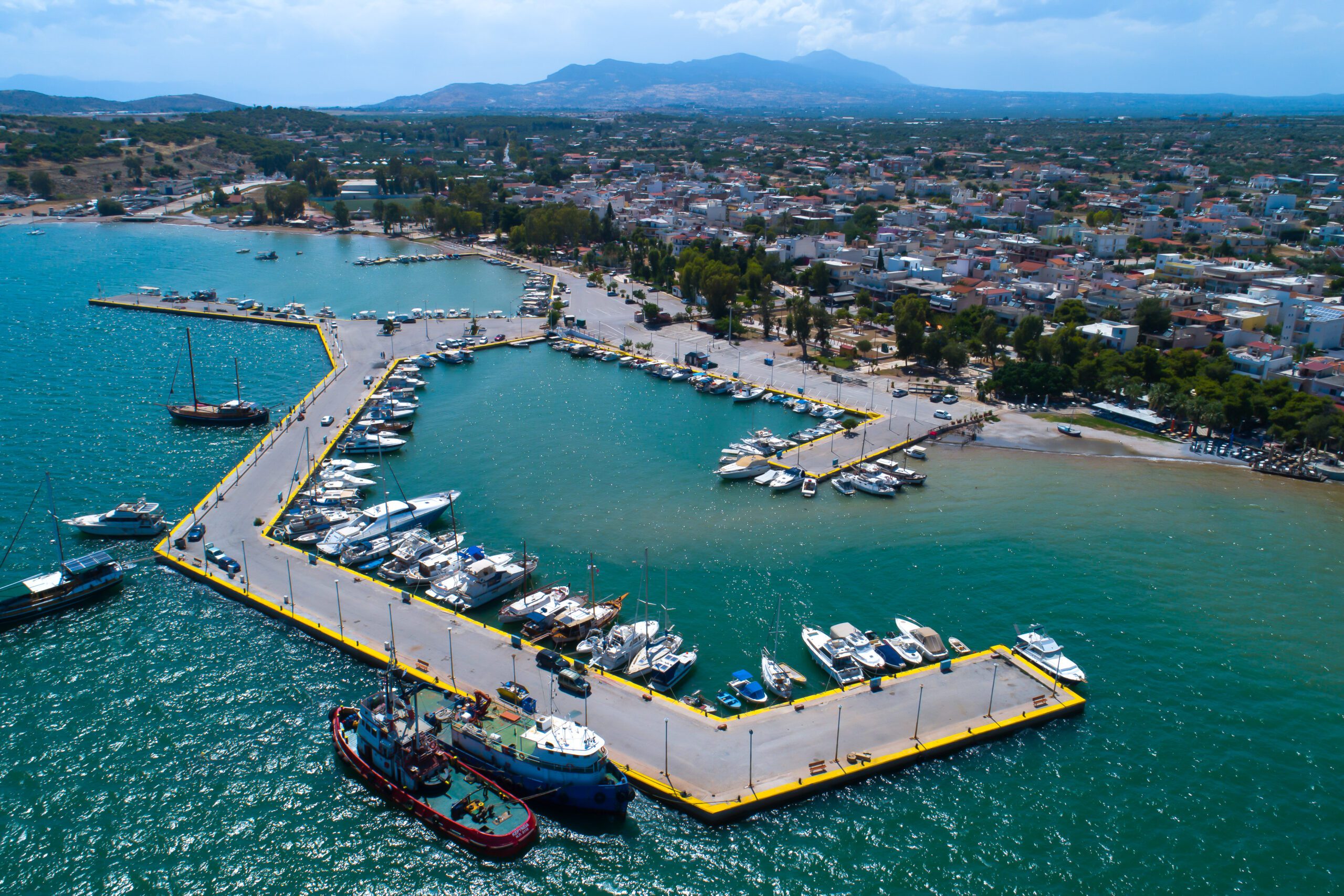 Facilities and Amenities Nea Peramos Marina