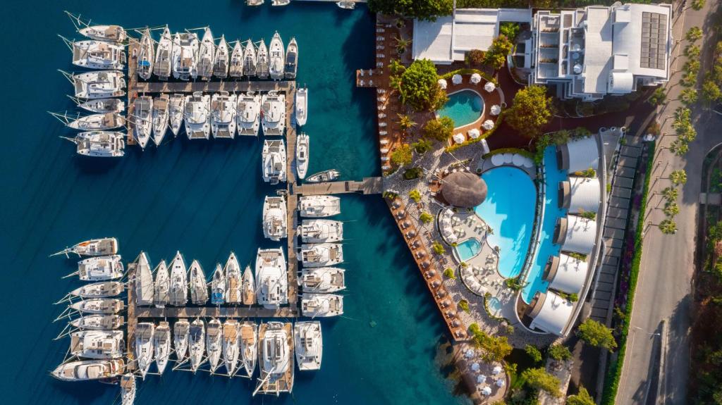 Yachts moored at Yacht Classic Hotel Marina Yachts moored at Yacht Classic Hotel Marina