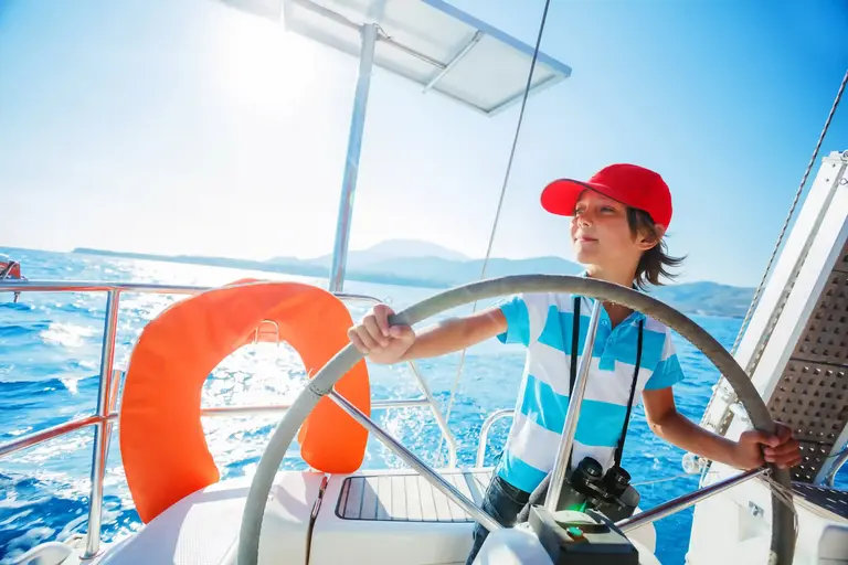 Sail yourself 
